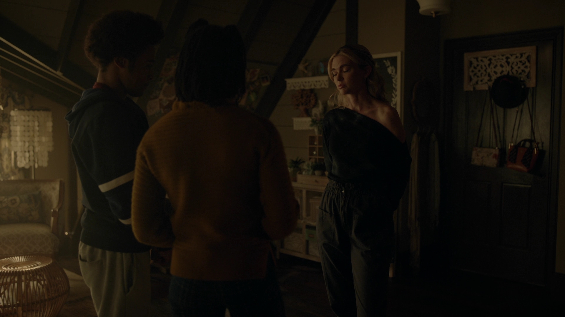 VampireDiariesWorld-dot-nl_Legacies4x08YouWillRememberMe0131.jpg VampireDiariesWorld-dot-nl_Legacies4x08YouWillRememberMe0131.jpg