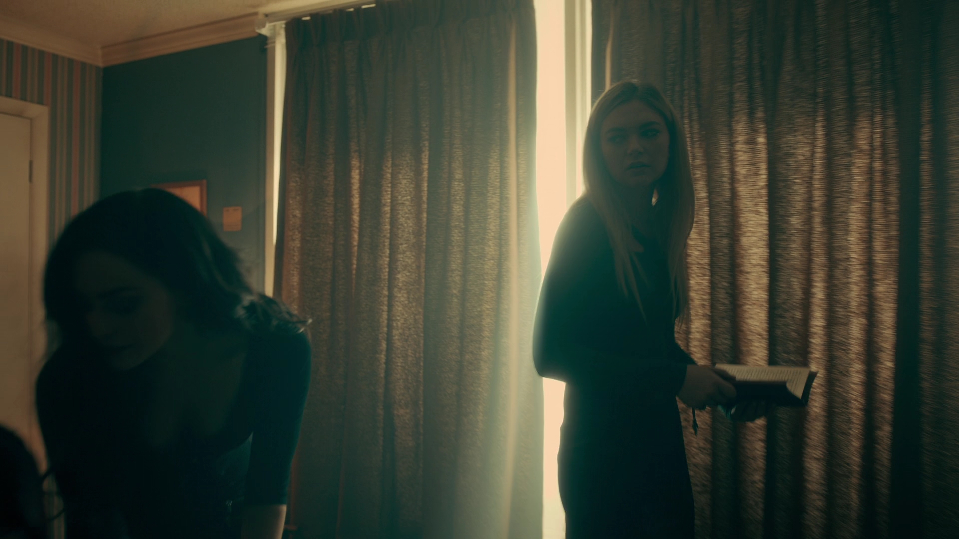 vampirediariesworld-dot-nl_Legacies4x12NotAllThoseWhoWanderAreLost0223.jpg vampirediariesworld-dot-nl_Legacies4x12NotAllThoseWhoWanderAreLost0223.jpg