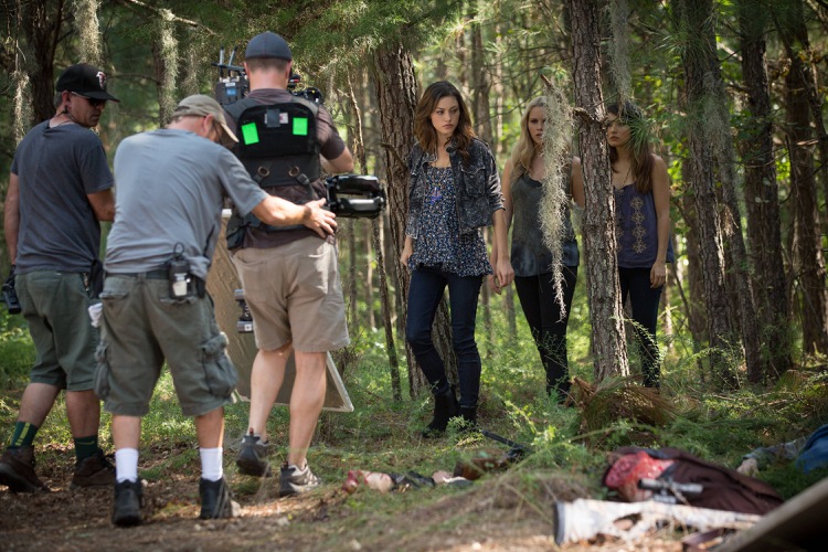 1x05-002.jpg