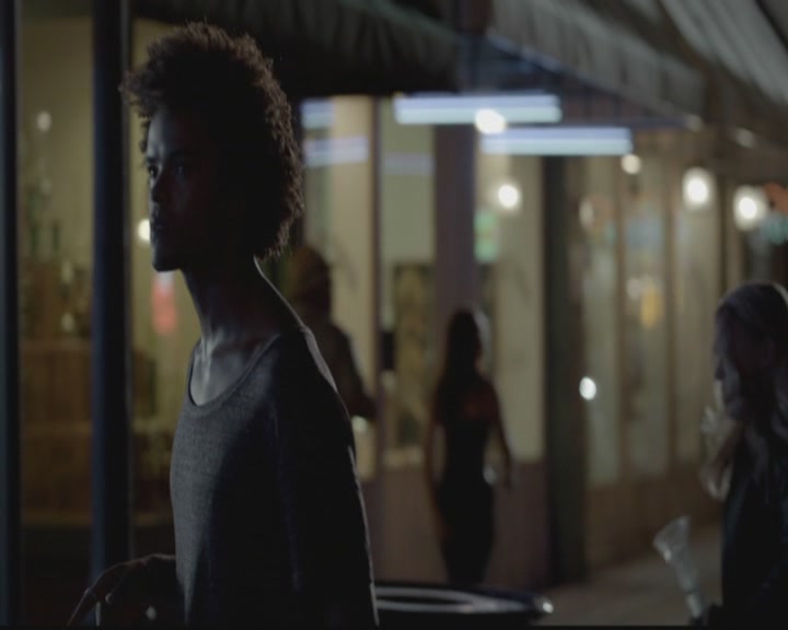 VampireDiariesWorld-dot-org_TheOriginals1x02HouseOfTheRisingSun0013.jpg
