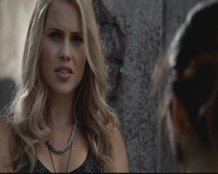 VampireDiariesWorld-dot-org_TheOriginals1x02HouseOfTheRisingSun0568.jpg