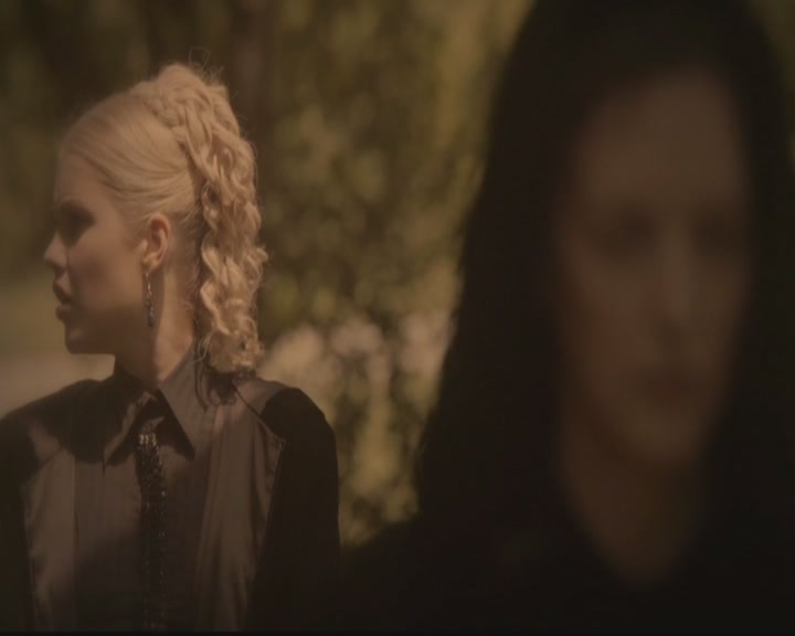 VampireDiariesWorld-dot-org_TheOriginals1x02HouseOfTheRisingSun0661.jpg