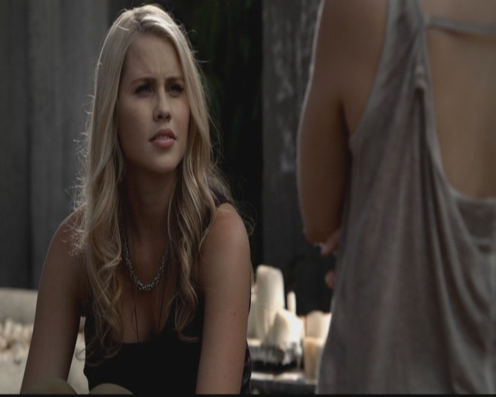 VampireDiariesWorld-dot-org_TheOriginals1x02HouseOfTheRisingSun0727.jpg