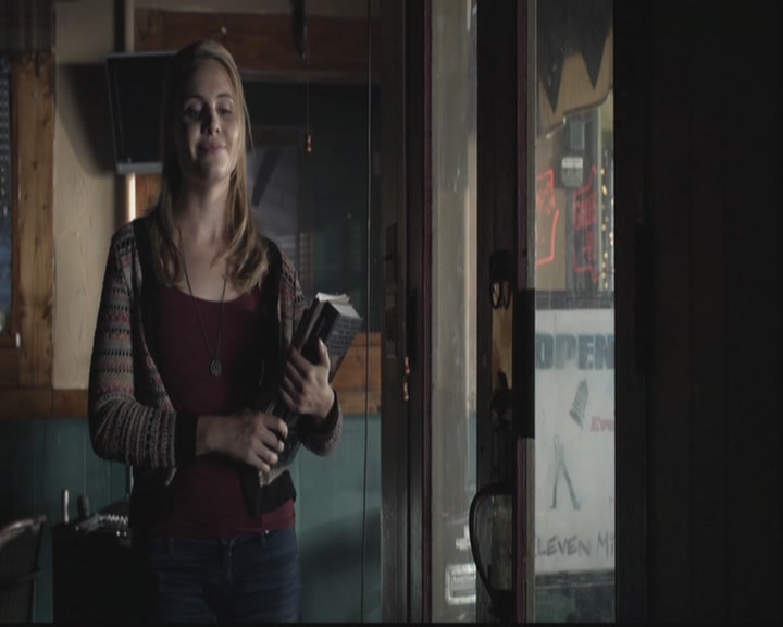 VampireDiariesWorld-dot-org_TheOriginals1x02HouseOfTheRisingSun0837.jpg