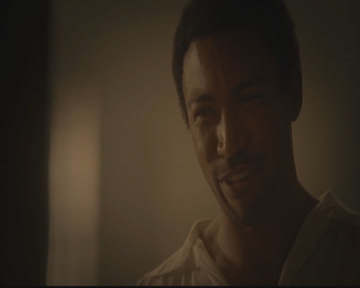 VampireDiariesWorld-dot-org_TheOriginals1x02HouseOfTheRisingSun1113.jpg