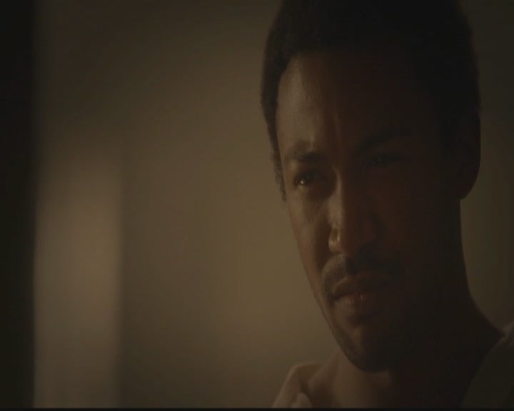 VampireDiariesWorld-dot-org_TheOriginals1x02HouseOfTheRisingSun1122.jpg