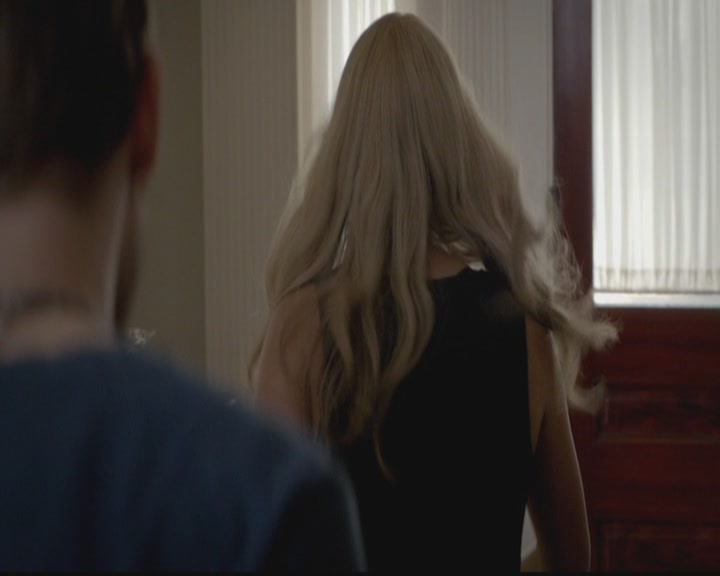 VampireDiariesWorld-dot-org_TheOriginals1x02HouseOfTheRisingSun2250.jpg