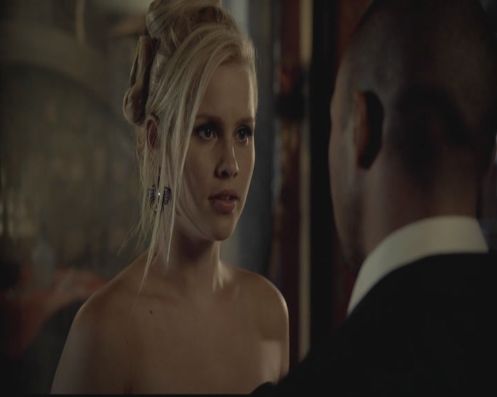 VampireDiariesWorld-dot-org_TheOriginals1x03TangledUpInBlue2206.jpg VampireDiariesWorld-dot-org_TheOriginals1x03TangledUpInBlue2206.jpg