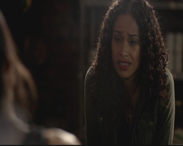 VampireDiariesWorld-dot-org_TheOriginals1x06FruitsOfThePoisonedTree0275.jpg
