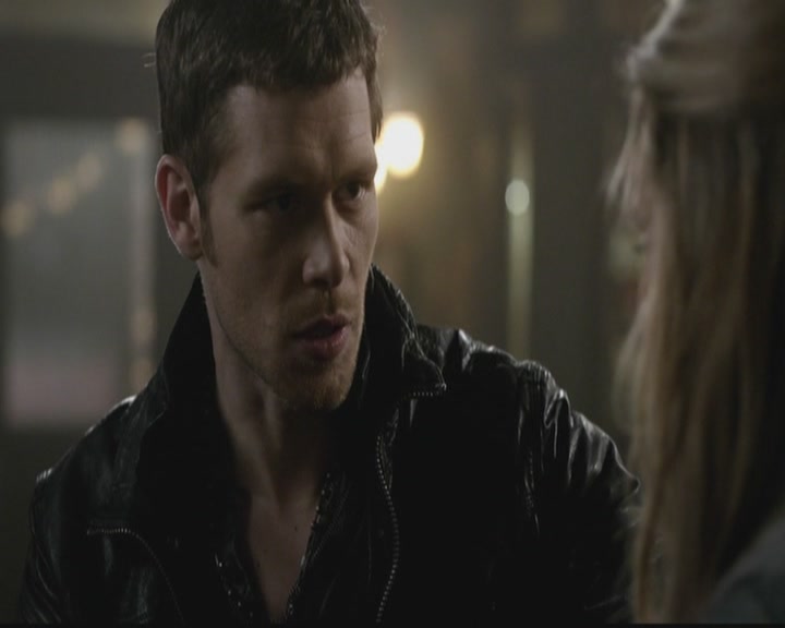 VampireDiariesWorld-dot-org_TheOriginals1x12DanceBackFromTheGrave1723.jpg VampireDiariesWorld-dot-org_TheOriginals1x12DanceBackFromTheGrave1723.jpg