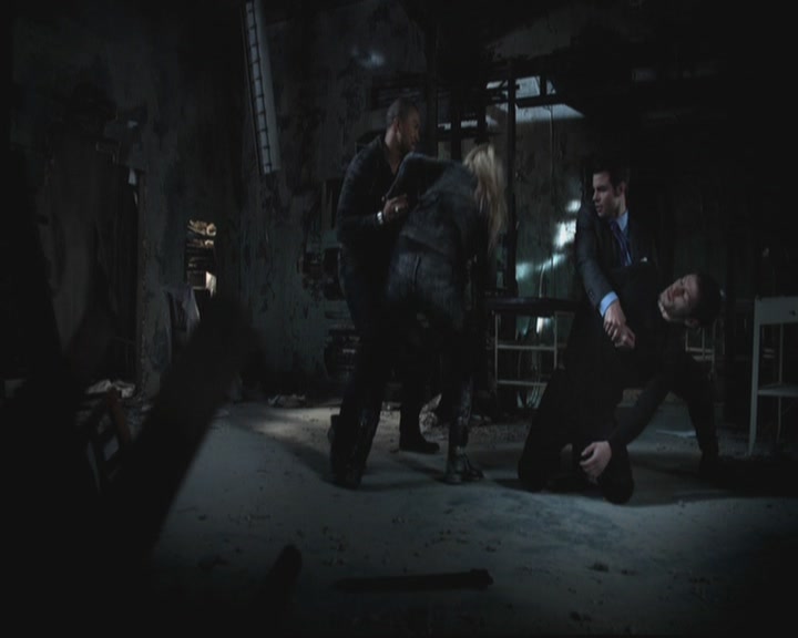 VampireDiariesWorld-dot-org_TheOriginals1x4LongWayBackFromHell2302.jpg