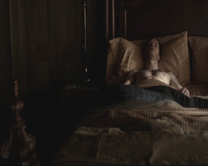 VampireDiariesWorld-dot-org_TheOriginals1x15LeGrandGuignol0117.jpg