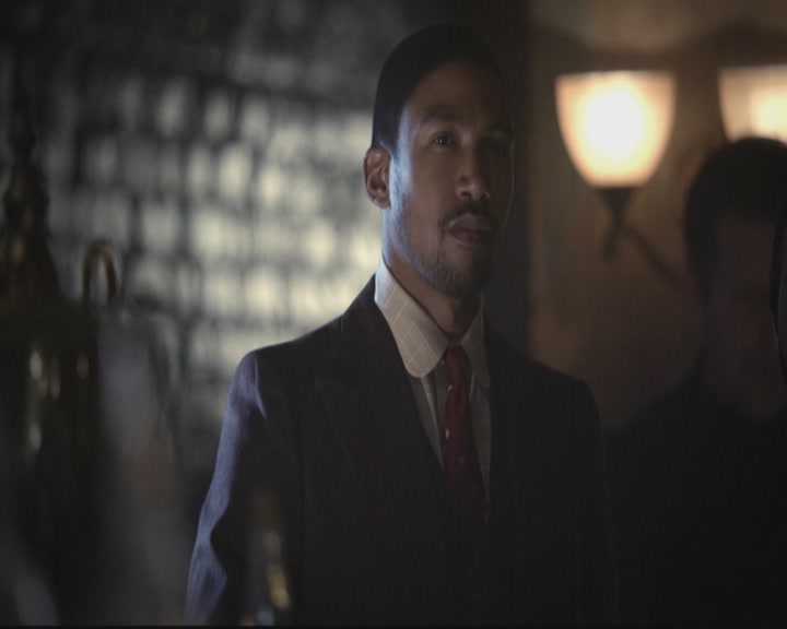 VampireDiariesWorld-dot-org_TheOriginals1x15LeGrandGuignol0405.jpg