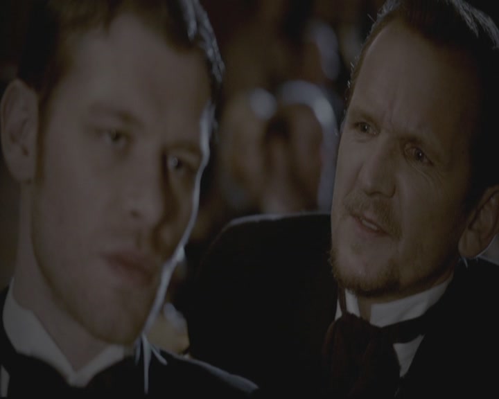 VampireDiariesWorld-dot-org_TheOriginals1x15LeGrandGuignol1757.jpg