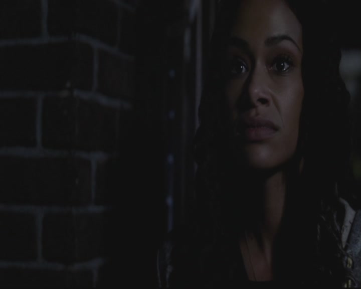 VampireDiariesWorld-dot-org_TheOriginals1x15LeGrandGuignol1966.jpg