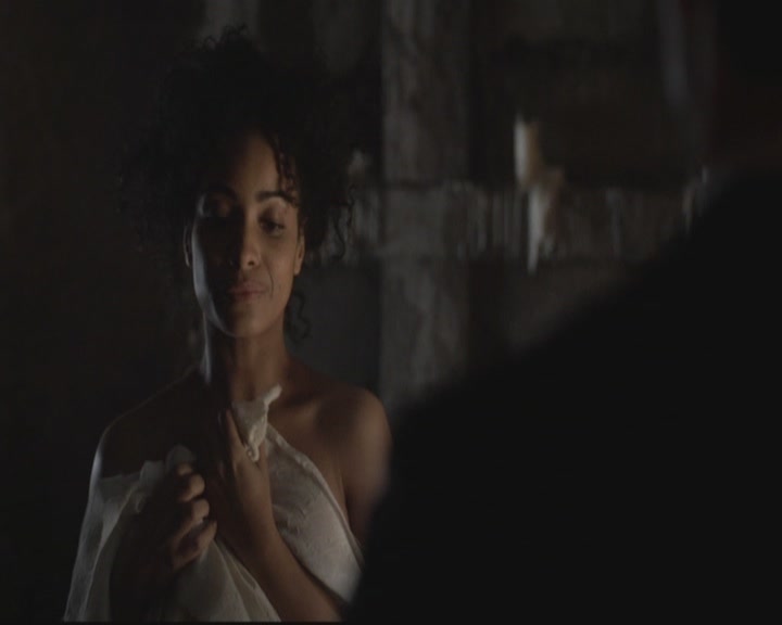 VampireDiariesWorld-dot-org_TheOriginals1x15LeGrandGuignol2120.jpg VampireDiariesWorld-dot-org_TheOriginals1x15LeGrandGuignol2120.jpg