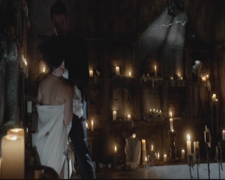 VampireDiariesWorld-dot-org_TheOriginals1x15LeGrandGuignol2143.jpg