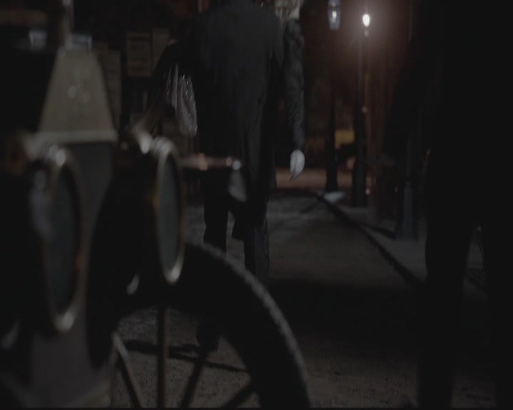 VampireDiariesWorld-dot-org_TheOriginals1x15LeGrandGuignol2209.jpg