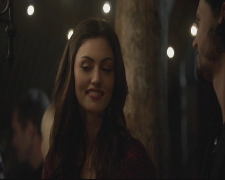 VampireDiariesWorld-dot-org_TheOriginals1x17MoonOverBourbonStreet2172.jpg