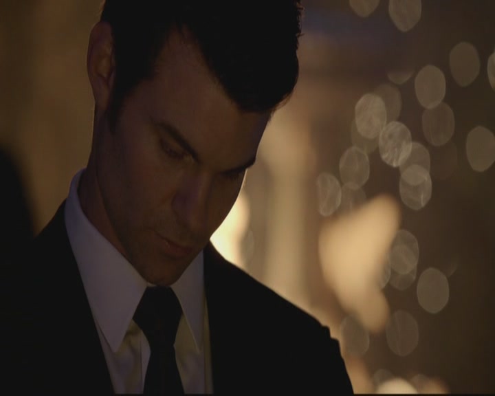 VampireDiariesWorld-dot-org_TheOriginals1x17MoonOverBourbonStreet2243.jpg