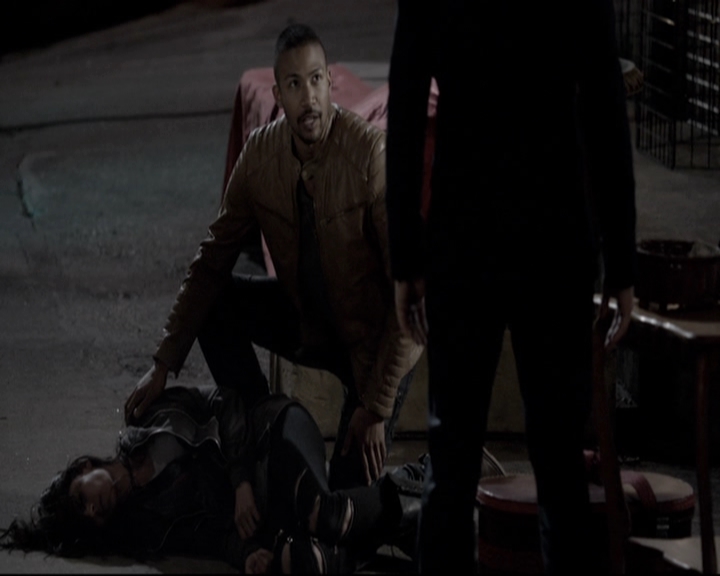 VampireDiariesWorld-dot-nl_TheOriginals-2x02AliveAndKicking2263.jpg
