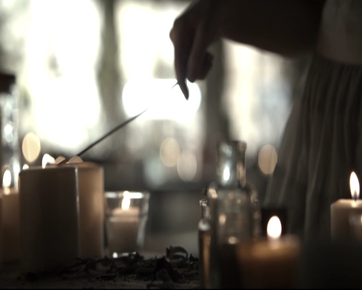 VampireDiariesWorld-dot-nl_TheOriginals-2x03EveryMothersSon0003.jpg