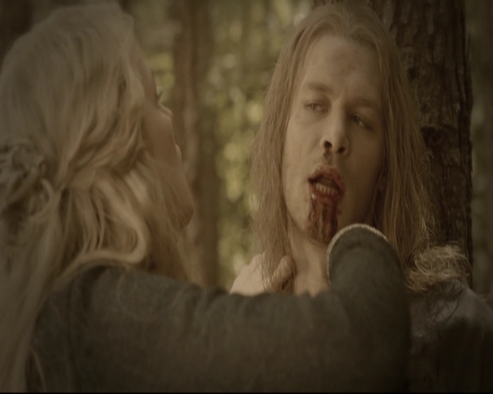VampireDiariesWorld-dot-nl_TheOriginals-2x03EveryMothersSon1523.jpg