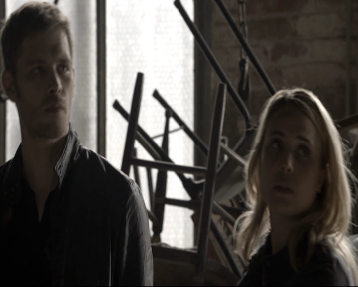 VampireDiariesWorld-dot-nl_TheOriginals-2x05RedDoor2025.jpg