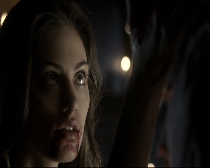 VampireDiariesWorld-dot-nl_TheOriginals-2x05RedDoor2122.jpg