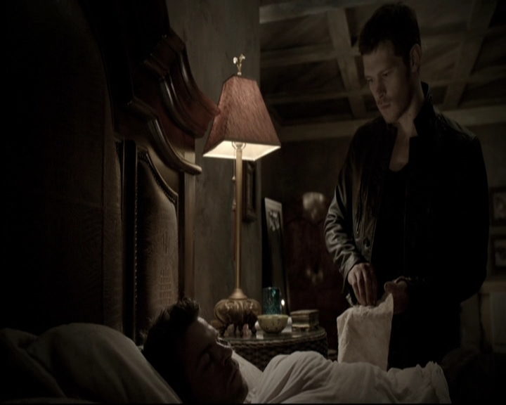 VampireDiariesWorld_dot_nl-TheOriginals_2x07ChasingTheDevilsTail1805.jpg VampireDiariesWorld_dot_nl-TheOriginals_2x07ChasingTheDevilsTail1805.jpg