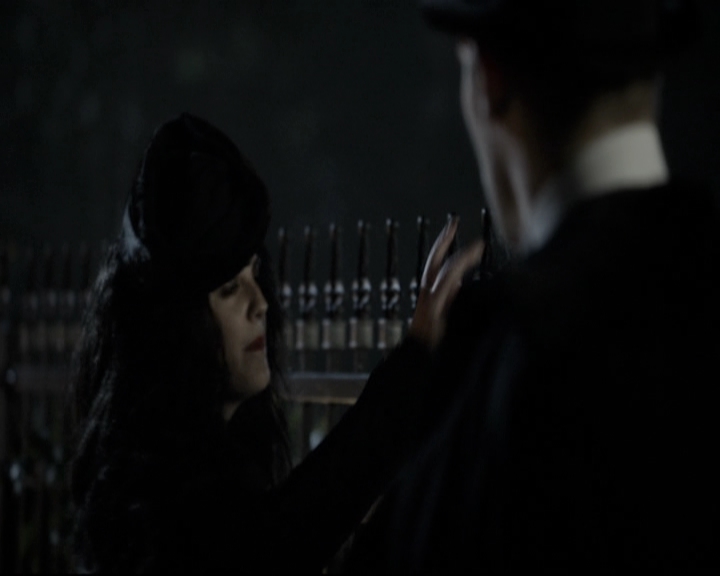 VampireDiariesWorld_dot_nl-TheOriginals_2x09TheMapOfMoments0118.jpg VampireDiariesWorld_dot_nl-TheOriginals_2x09TheMapOfMoments0118.jpg