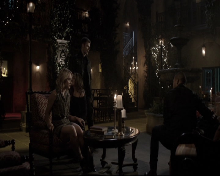VampireDiariesWorld_dot_nl-TheOriginals_2x09TheMapOfMoments1900.jpg VampireDiariesWorld_dot_nl-TheOriginals_2x09TheMapOfMoments1900.jpg