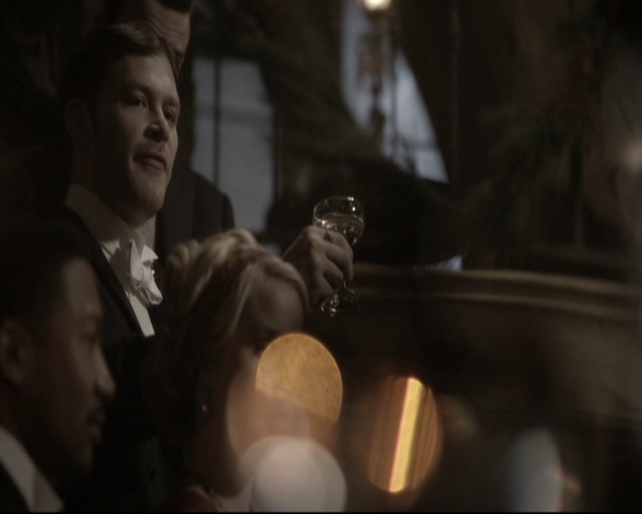 VampireDiariesWorld_dot_nl-TheOriginals_2x09TheMapOfMoments1958.jpg VampireDiariesWorld_dot_nl-TheOriginals_2x09TheMapOfMoments1958.jpg
