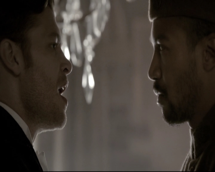 VampireDiariesWorld_dot_nl-TheOriginals_2x11BrotherhoodOfTheDamned0100.jpg VampireDiariesWorld_dot_nl-TheOriginals_2x11BrotherhoodOfTheDamned0100.jpg