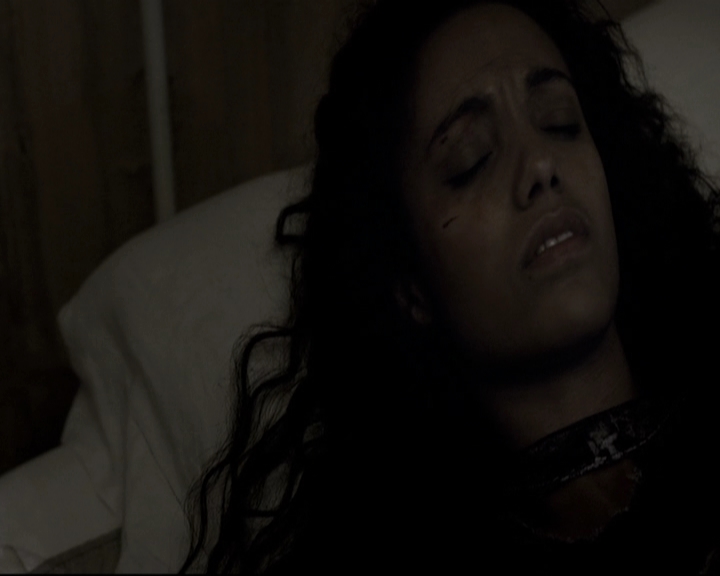 VampireDiariesWorld_dot_nl-TheOriginals_2x12Sanctuary0038.jpg VampireDiariesWorld_dot_nl-TheOriginals_2x12Sanctuary0038.jpg