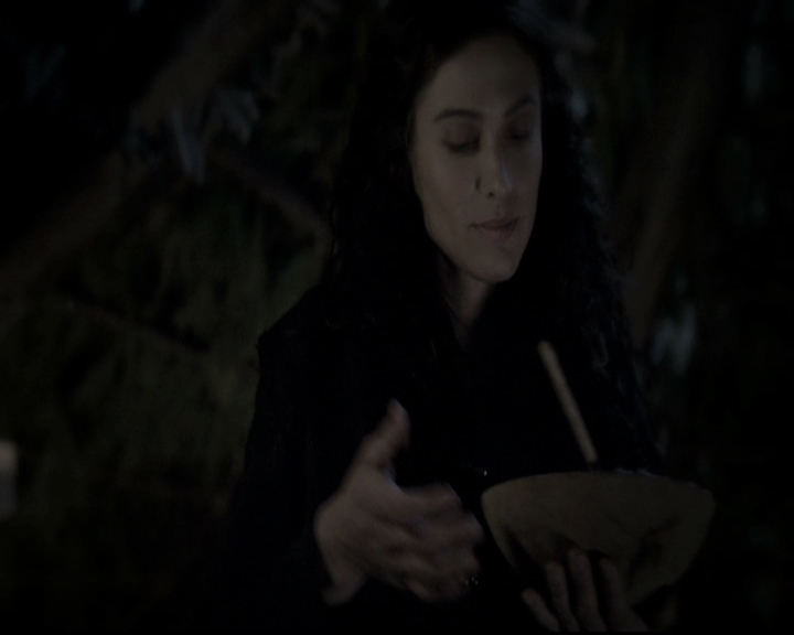 VampireDiariesWorld_dot_nl-TheOriginals_2x16SaveMySoul0010.jpg VampireDiariesWorld_dot_nl-TheOriginals_2x16SaveMySoul0010.jpg