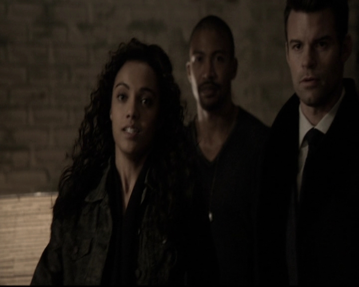 VampireDiariesWorld_dot_nl-TheOriginals_2x16SaveMySoul1816.jpg