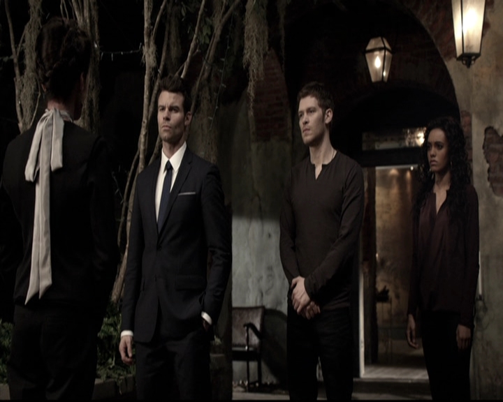 VampireDiariesWorld_dot_nl-TheOriginals_2x19WhenTheLeveeBreaks0140.jpg VampireDiariesWorld_dot_nl-TheOriginals_2x19WhenTheLeveeBreaks0140.jpg