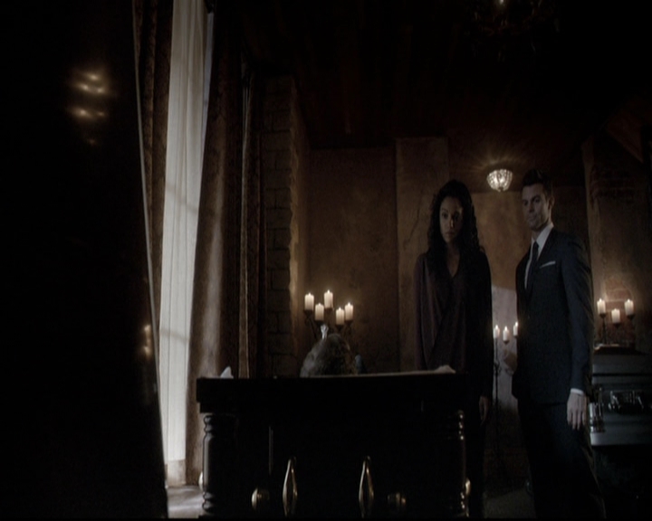 VampireDiariesWorld_dot_nl-TheOriginals_2x20CityBeneathTheSea0008.jpg