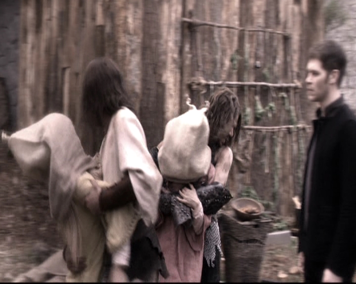 VampireDiariesWorld_dot_nl-TheOriginals_2x20CityBeneathTheSea0171.jpg VampireDiariesWorld_dot_nl-TheOriginals_2x20CityBeneathTheSea0171.jpg
