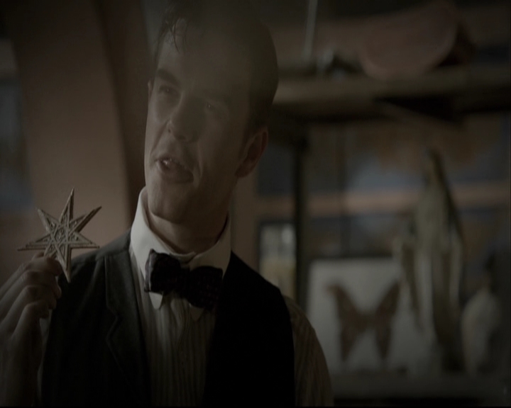 VampireDiariesWorld-dot-nl_TheOriginals-S3TheAwakeningsWebSeries-Trickster0050.jpg VampireDiariesWorld-dot-nl_TheOriginals-S3TheAwakeningsWebSeries-Trickster0050.jpg