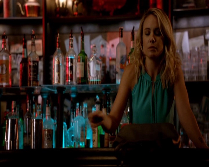 VampireDiariesWorld-dot-nl_TheOriginals_3x02YouHungTheMoon0912.jpg