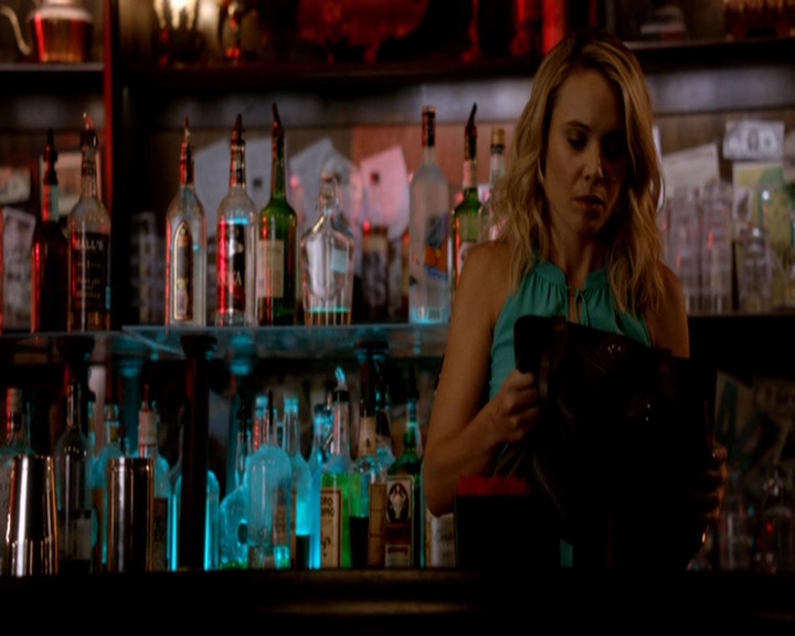VampireDiariesWorld-dot-nl_TheOriginals_3x02YouHungTheMoon0914.jpg