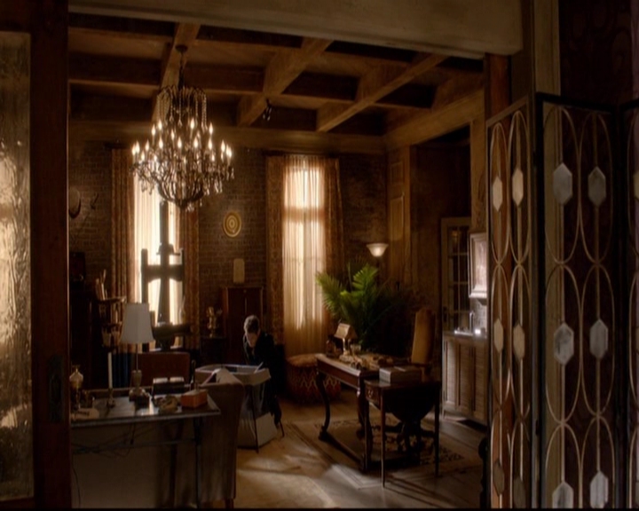 VampireDiariesWorld-dot-nl_TheOriginals_3x02YouHungTheMoon1213.jpg VampireDiariesWorld-dot-nl_TheOriginals_3x02YouHungTheMoon1213.jpg