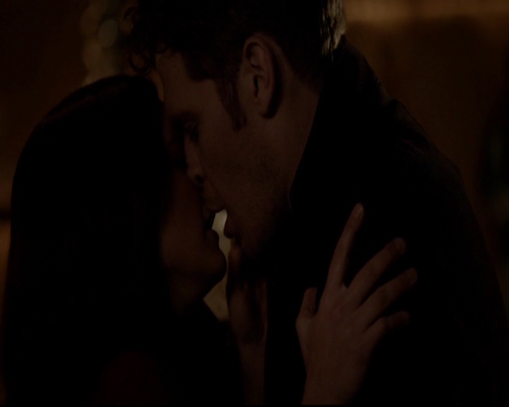 VampireDiariesWorld-dot-nl_TheOriginals_3x05TheAxemansLetters1574.jpg VampireDiariesWorld-dot-nl_TheOriginals_3x05TheAxemansLetters1574.jpg