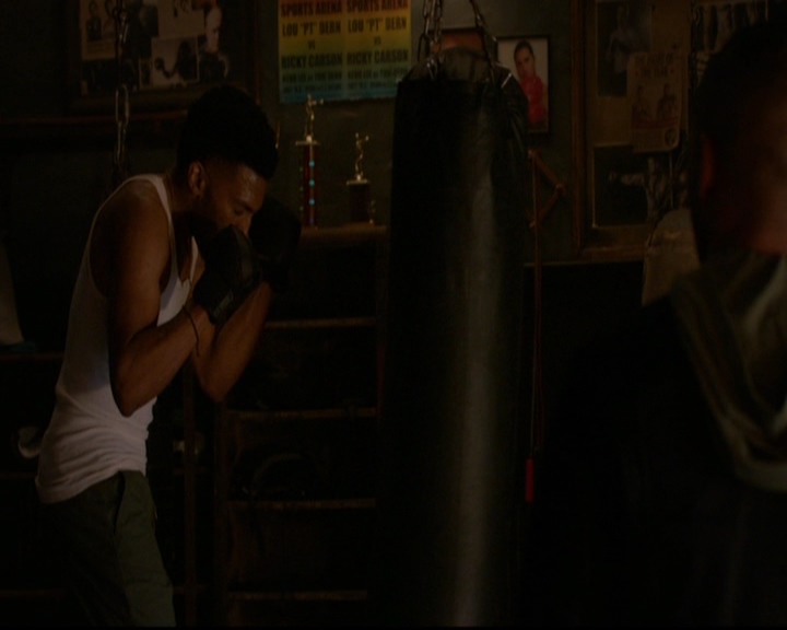 VampireDiariesWorld-dot-nl_TheOriginals_3x09Savior0721.jpg