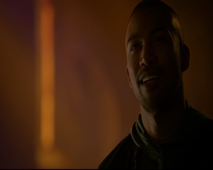 VampireDiariesWorld-dot-nl_TheOriginals_3x09Savior0724.jpg