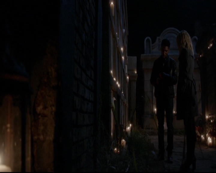 VampireDiariesWorld-dot-nl_TheOriginals_3x10AGhostAlongTheMississippi1976.jpg VampireDiariesWorld-dot-nl_TheOriginals_3x10AGhostAlongTheMississippi1976.jpg