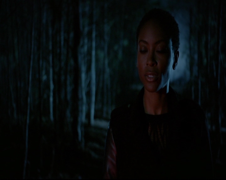 VampireDiariesWorld-dot-nl_TheOriginals_3x13HeartShapedBox2182.jpg VampireDiariesWorld-dot-nl_TheOriginals_3x13HeartShapedBox2182.jpg