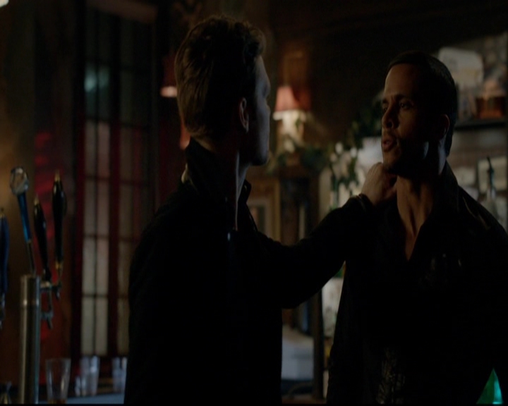 VampireDiariesWorld-dot-nl_TheOriginals_3x15AnOldFriendCalls1492.jpg VampireDiariesWorld-dot-nl_TheOriginals_3x15AnOldFriendCalls1492.jpg